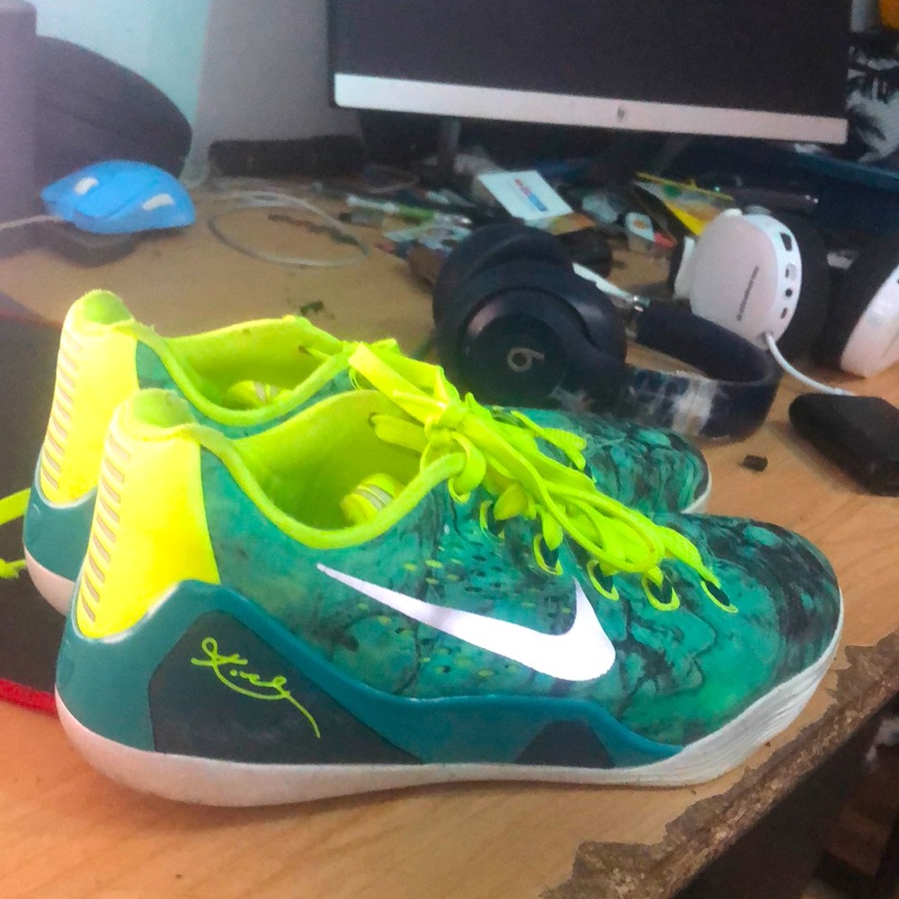 Kobe 9 Easter